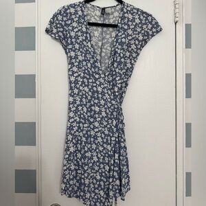 H&M Blue Floral Wrap Dress US 6